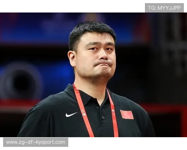 媒体人：姚明用的一些人辜负他信任 不仅没帮上忙还各种添乱，姚明在nba受人尊敬不